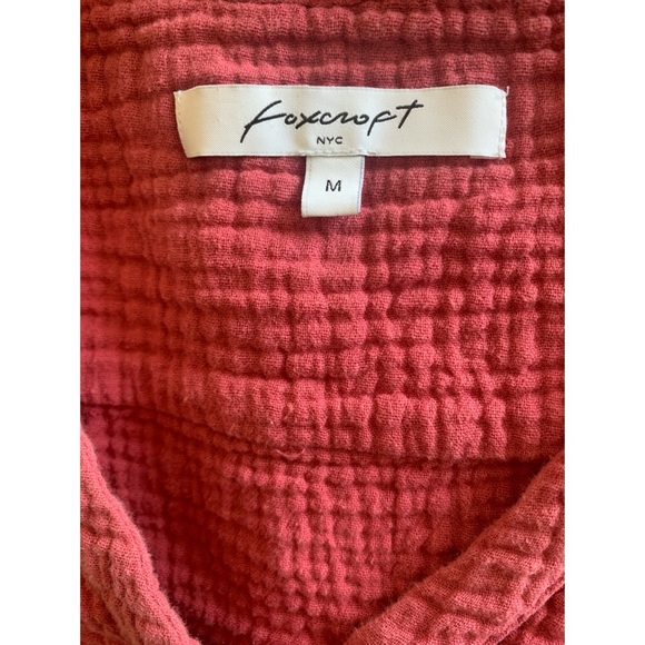 Foxcroft NYC Gauze Button Up Size Medium - Picture 4 of 4